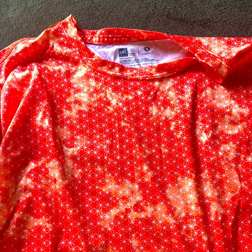 Xersion exercise training top.